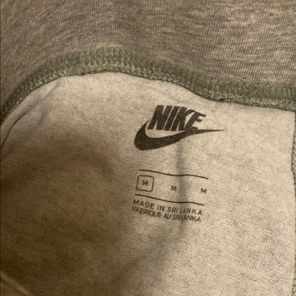 Nike Gray Leggings - Picture 2 of 5